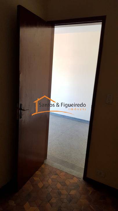 Apartamento para alugar com 2 quartos, 55m² - Foto 12