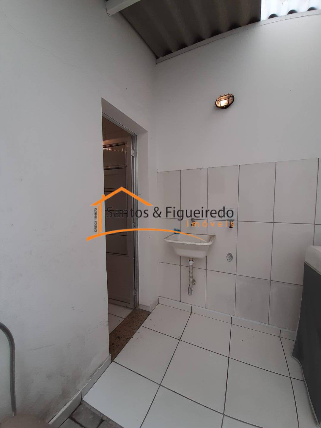 Casa para alugar com 2 quartos, 60m² - Foto 12