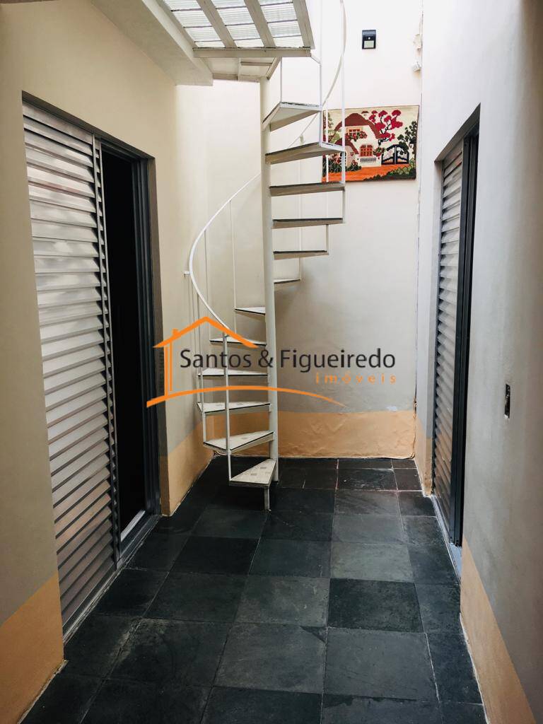 Casa à venda com 3 quartos, 209m² - Foto 11