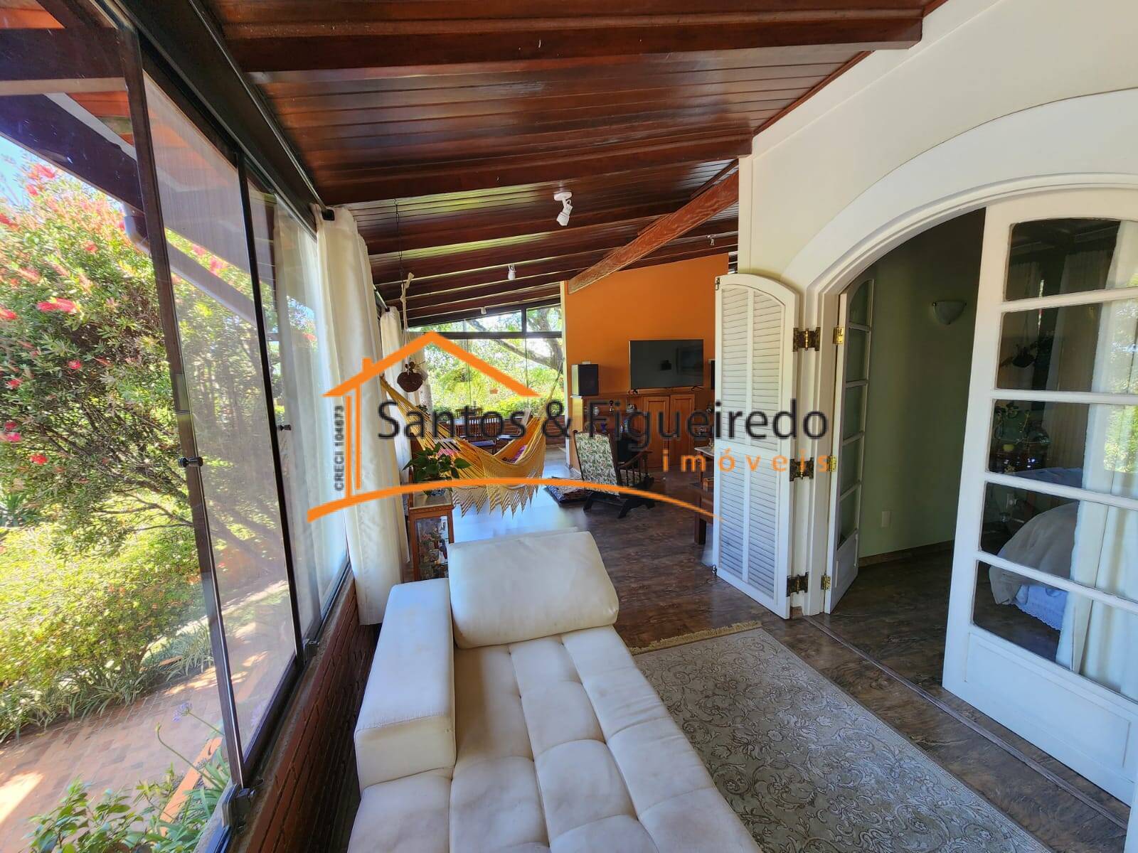 Casa à venda com 2 quartos, 400m² - Foto 8