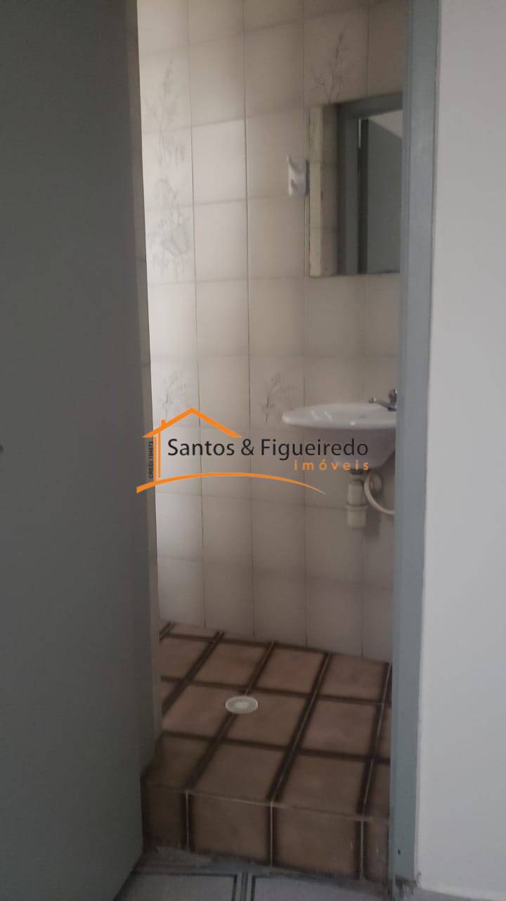 Casa para alugar com 2 quartos, 75m² - Foto 28