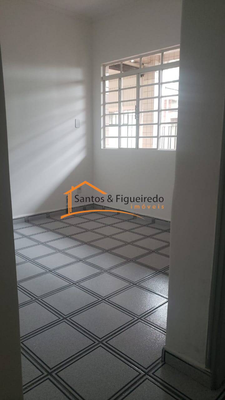 Casa para alugar com 2 quartos, 75m² - Foto 14