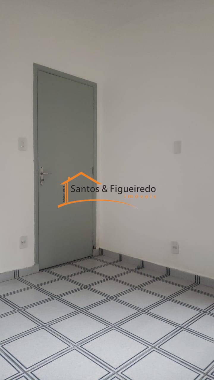 Casa para alugar com 2 quartos, 75m² - Foto 24