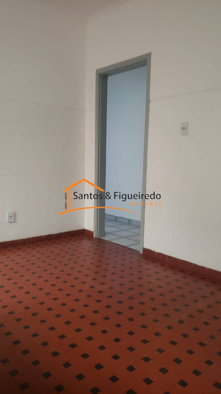 Casa para alugar com 2 quartos, 75m² - Foto 21