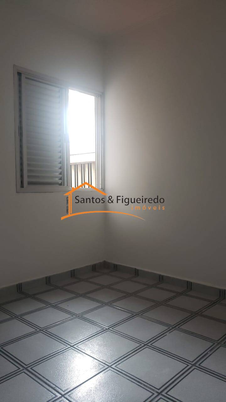 Casa para alugar com 2 quartos, 75m² - Foto 25