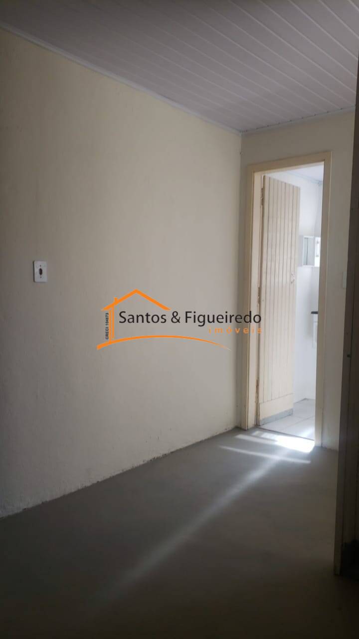 Casa para alugar com 1 quarto, 30m² - Foto 8