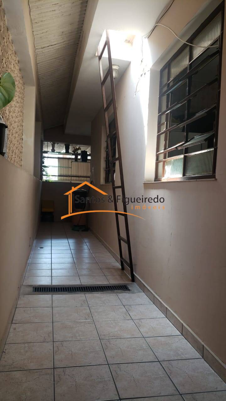 Casa à venda com 4 quartos, 397m² - Foto 5