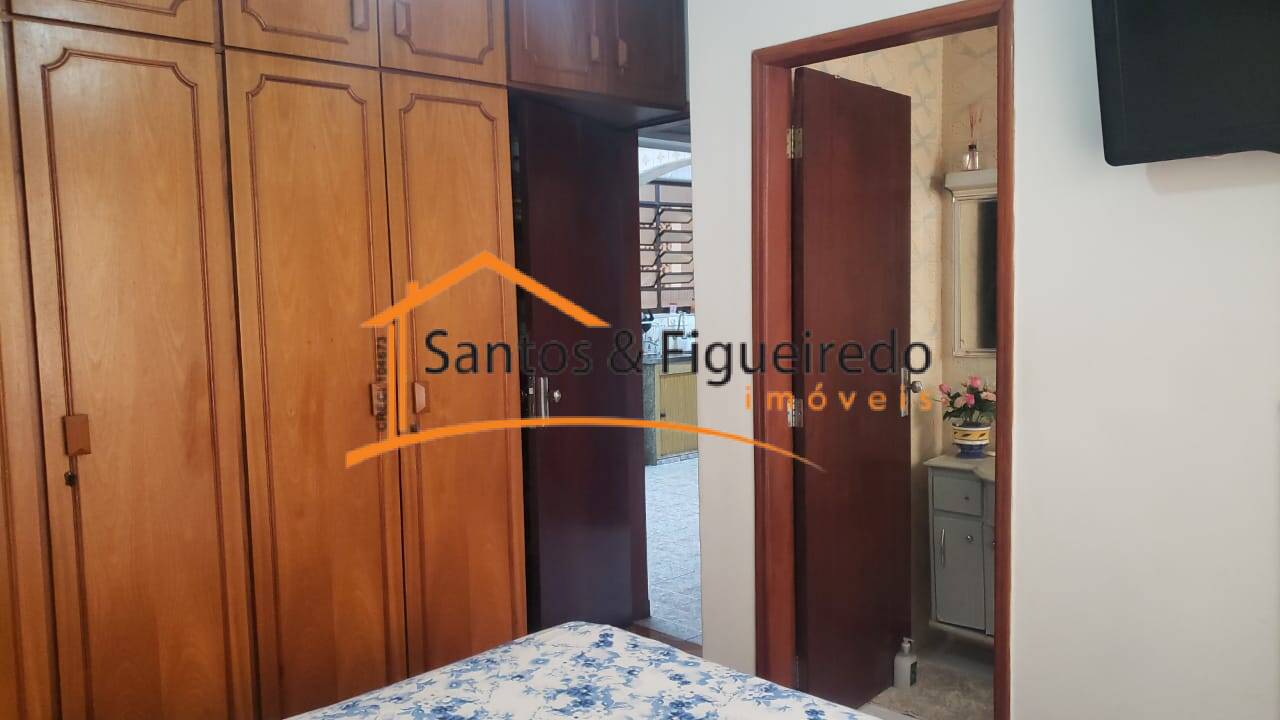 Casa à venda com 4 quartos, 397m² - Foto 3