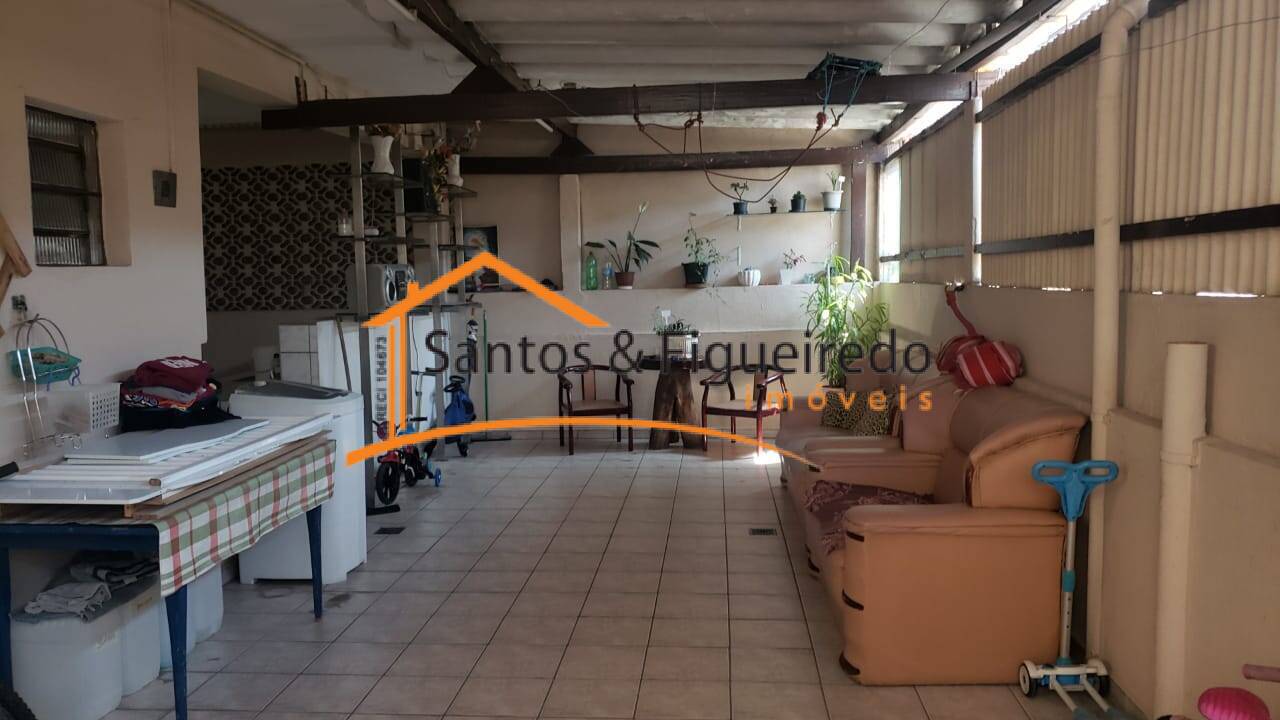 Casa à venda com 4 quartos, 397m² - Foto 6