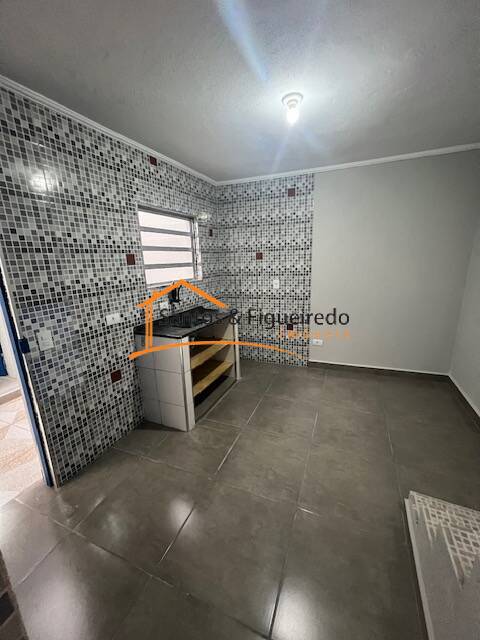 Casa para alugar com 1 quarto, 40m² - Foto 4