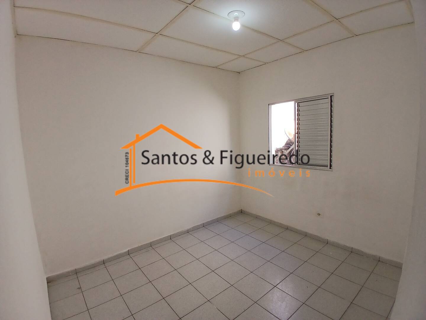 Casa para alugar com 1 quarto, 30m² - Foto 5