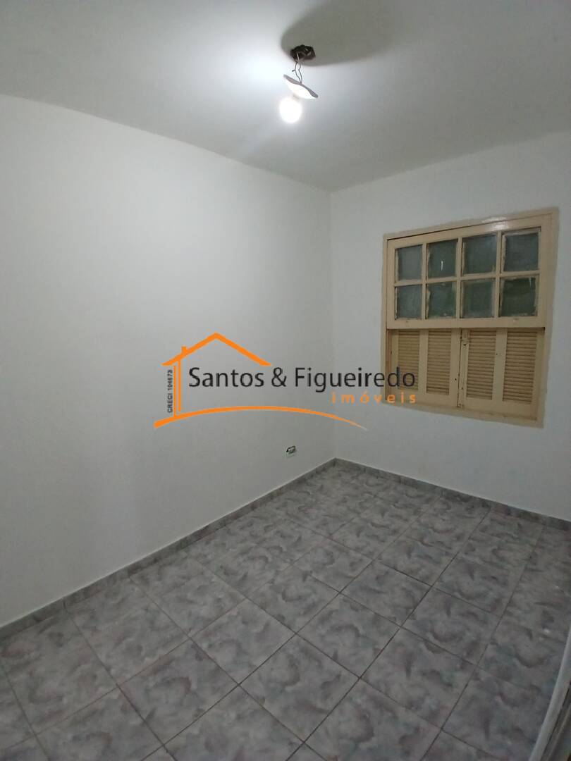 Casa à venda com 2 quartos, 125m² - Foto 13