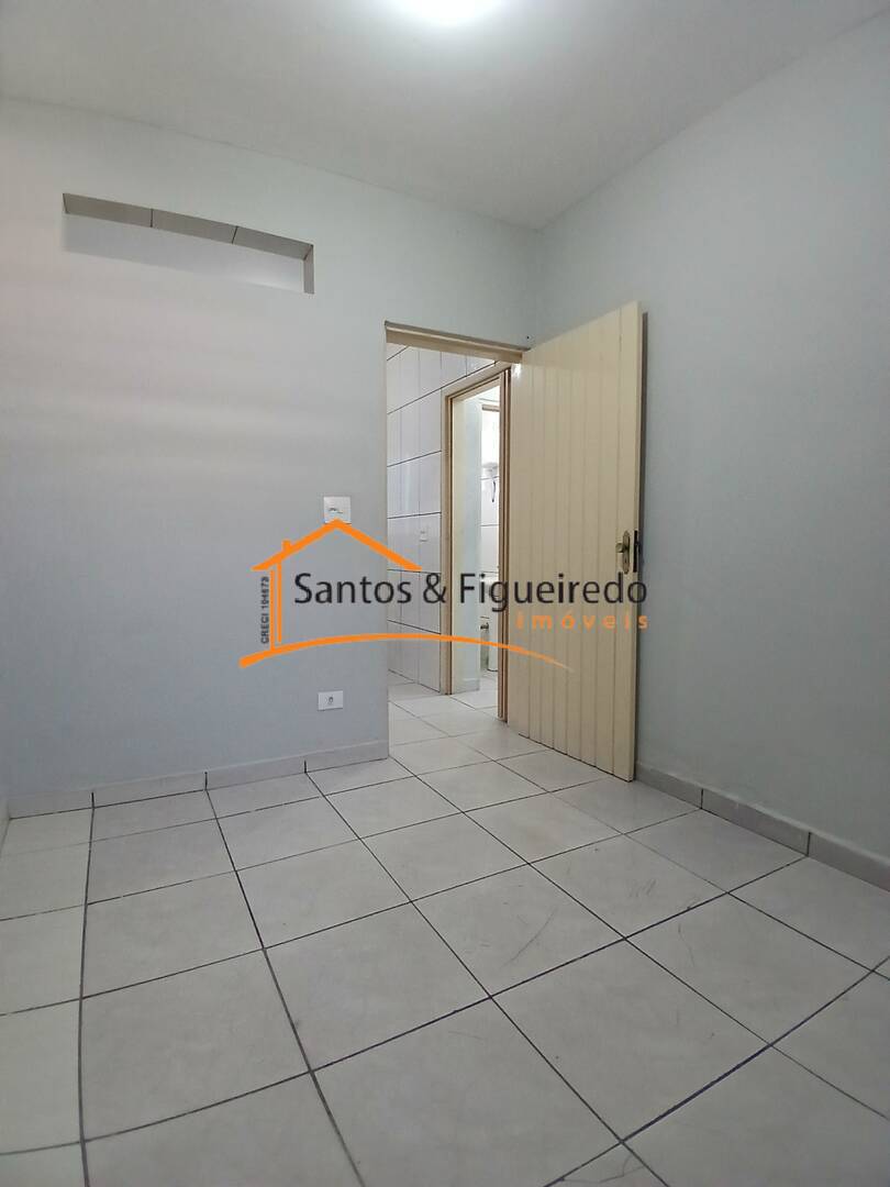 Casa para alugar com 1 quarto, 30m² - Foto 5