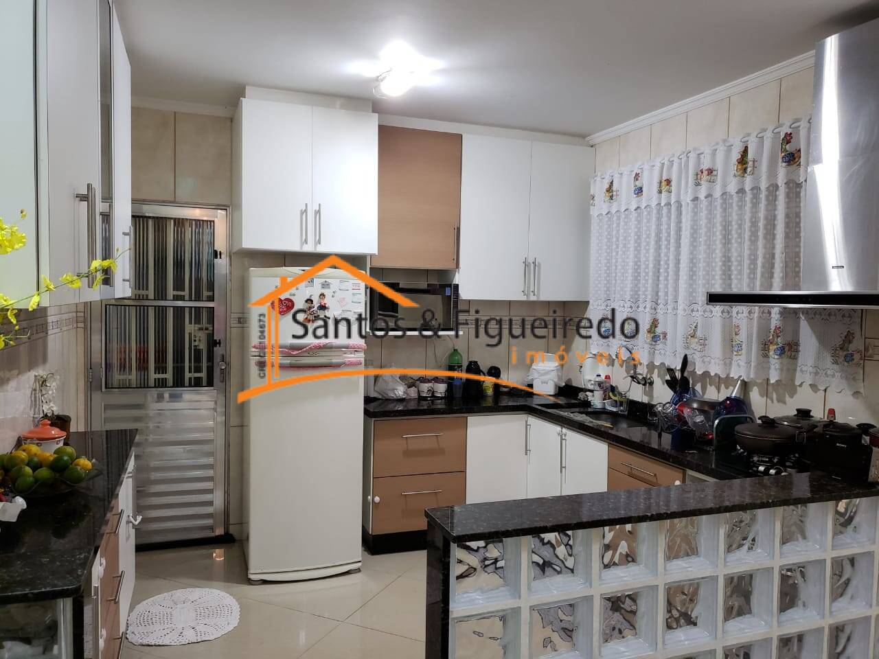 Casa à venda com 3 quartos, 203m² - Foto 4