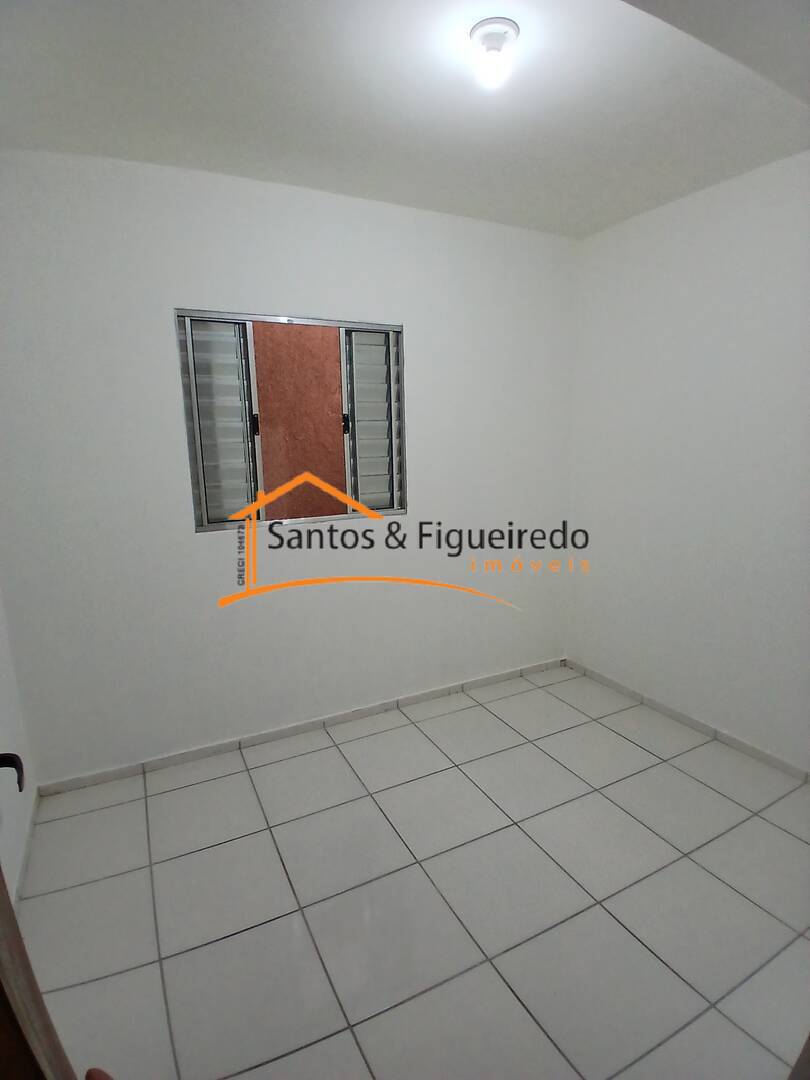 Casa para alugar com 2 quartos, 60m² - Foto 4