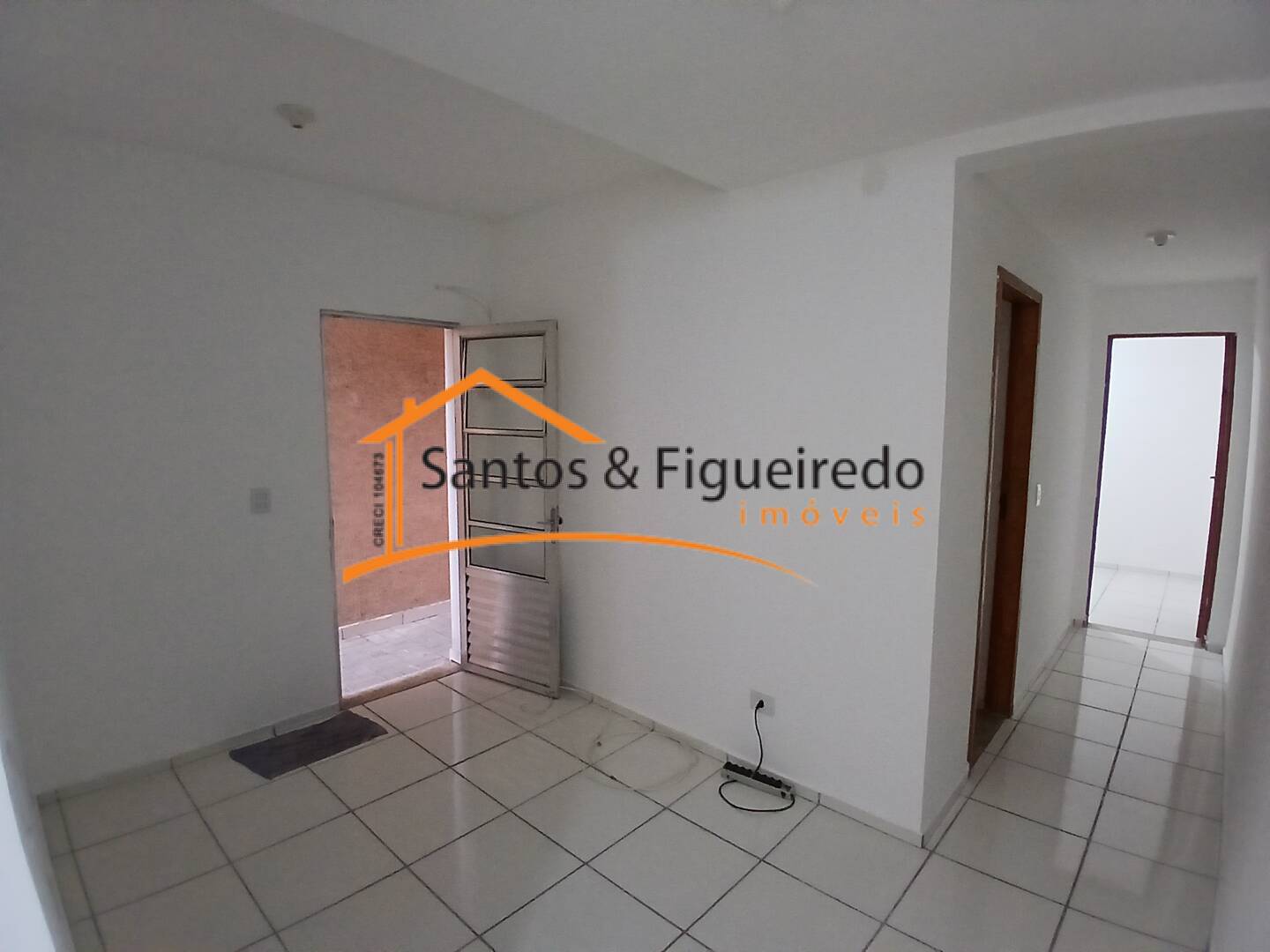 Casa para alugar com 2 quartos, 60m² - Foto 1