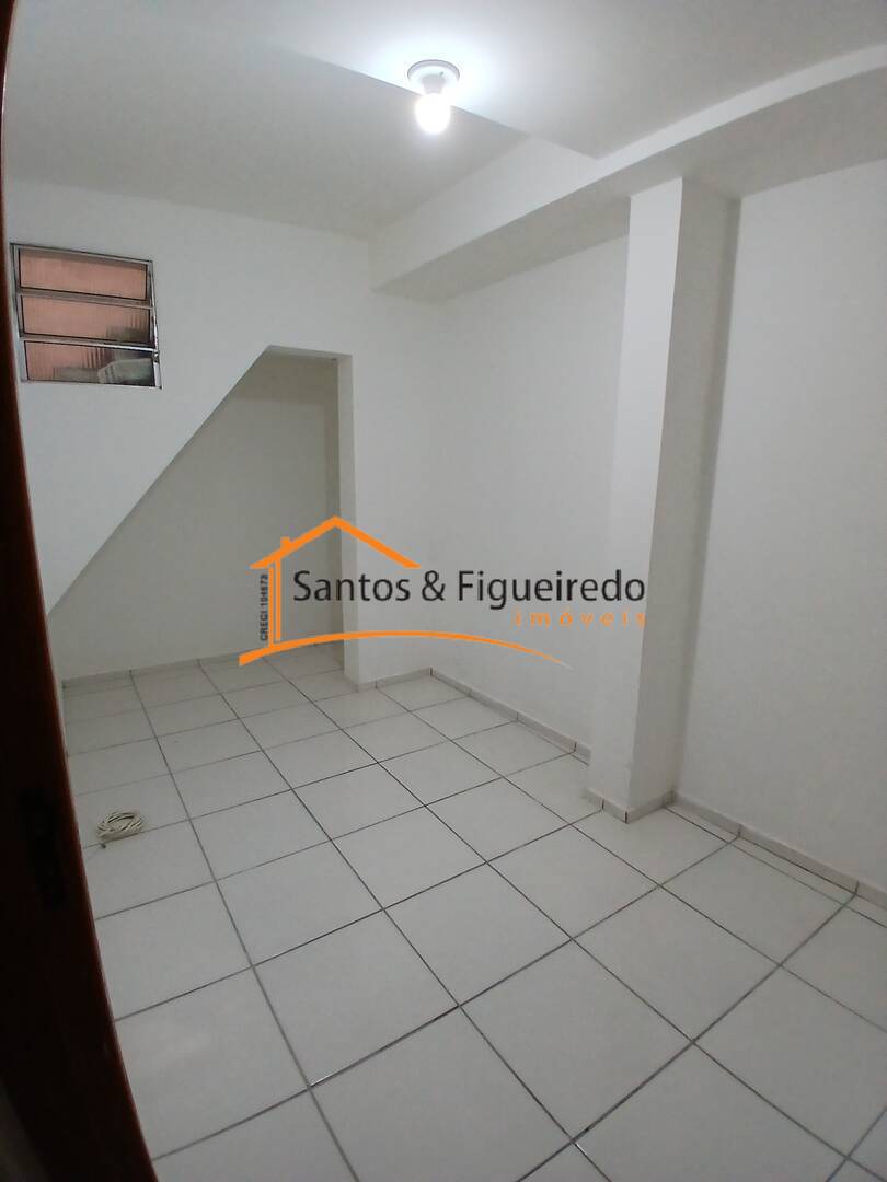 Casa para alugar com 2 quartos, 60m² - Foto 6