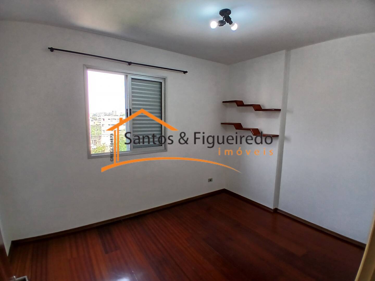 Apartamento para alugar com 2 quartos, 64m² - Foto 9