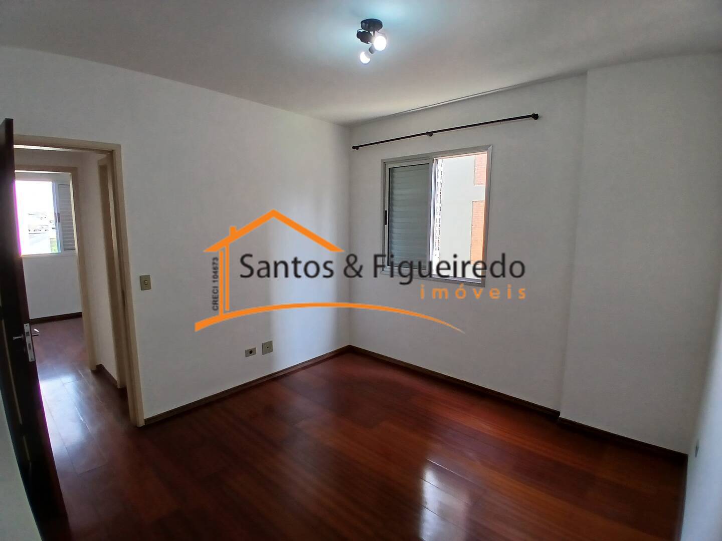 Apartamento para alugar com 2 quartos, 64m² - Foto 13