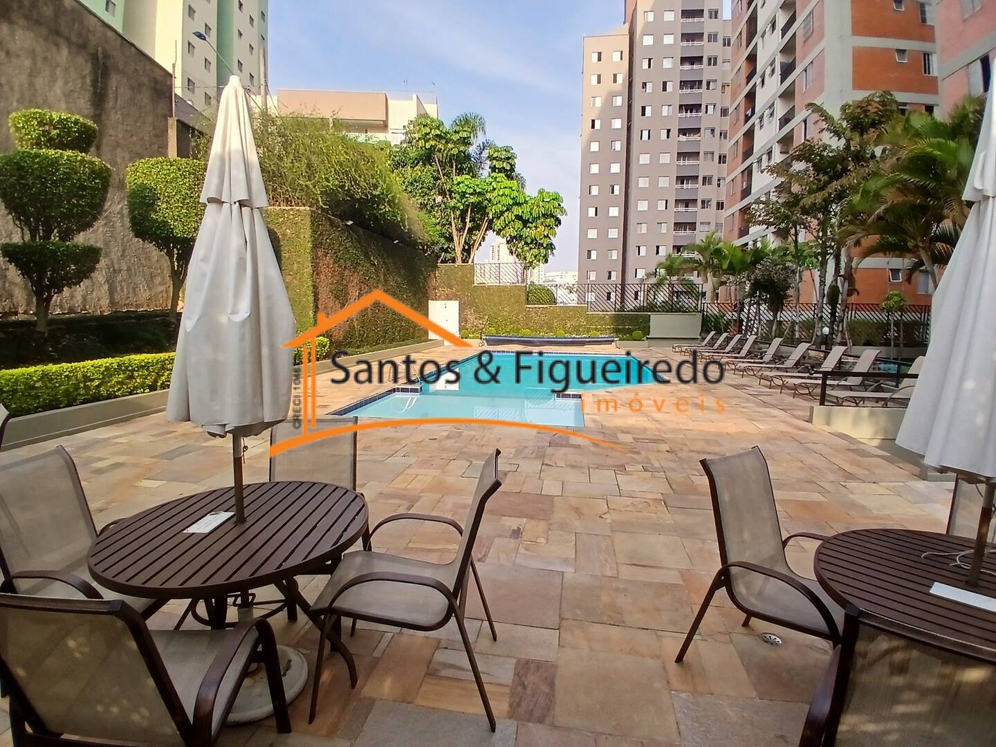 Apartamento para alugar com 2 quartos, 64m² - Foto 22