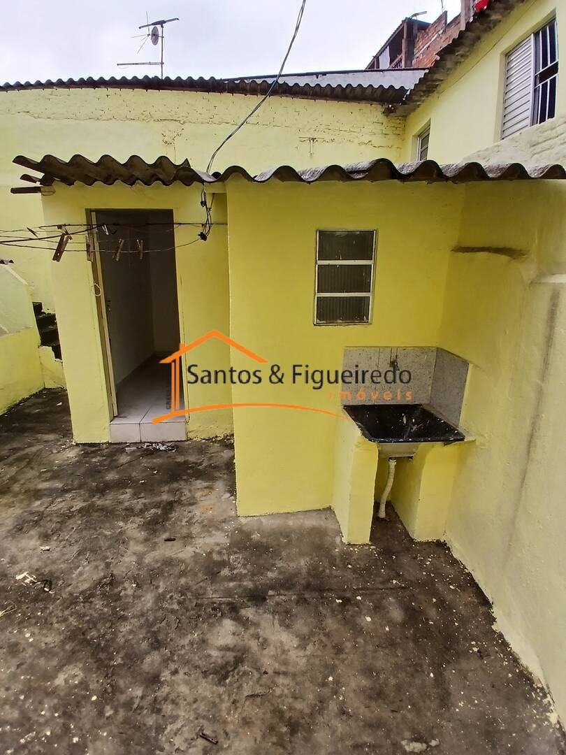 Casa para alugar com 1 quarto, 25m² - Foto 4