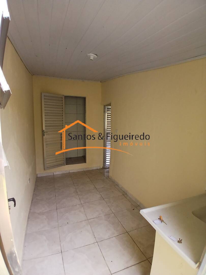 Casa para alugar com 1 quarto, 25m² - Foto 2