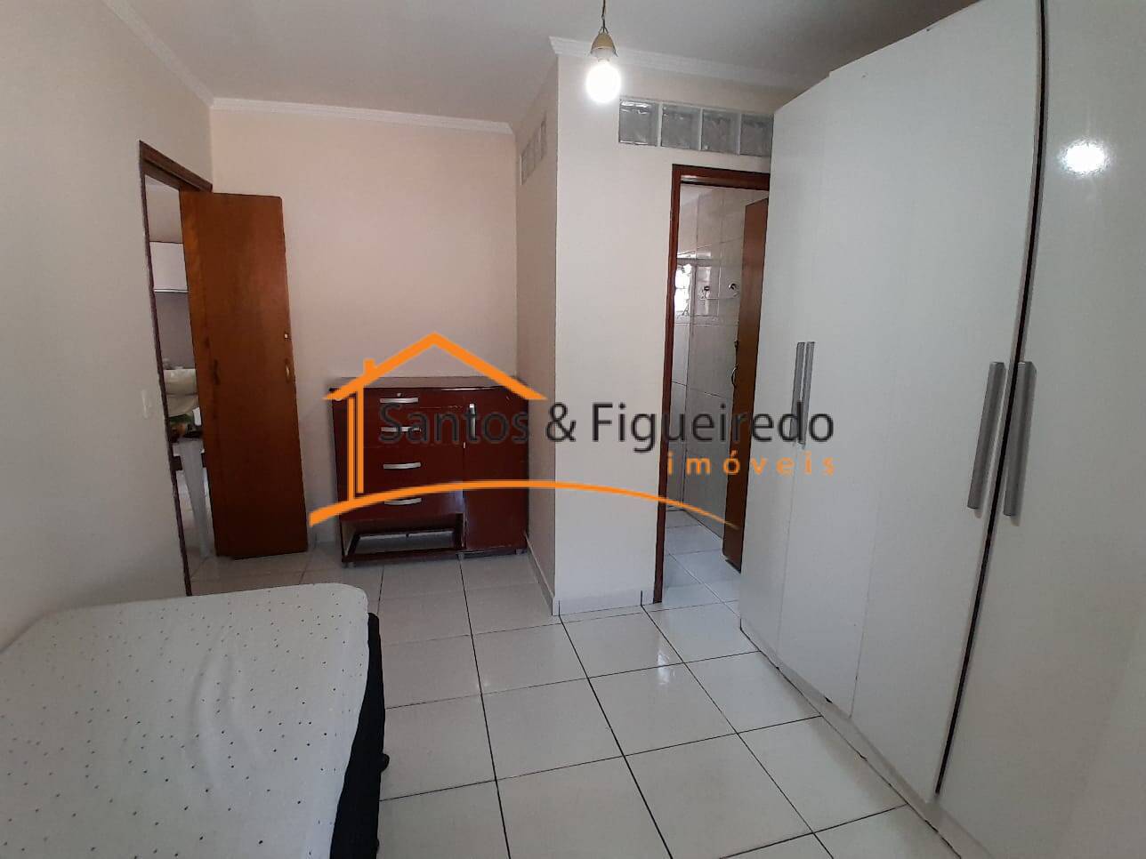 Casa à venda com 3 quartos, 175m² - Foto 3