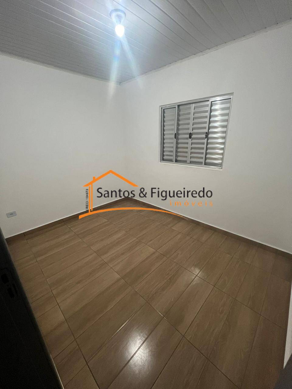 Casa para alugar com 2 quartos, 45m² - Foto 4