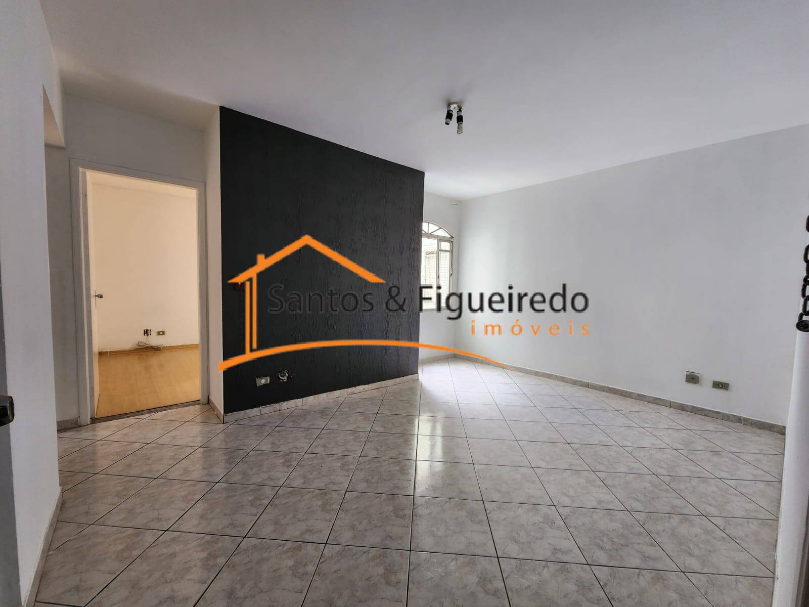 Apartamento à venda com 2 quartos, 65m² - Foto 2