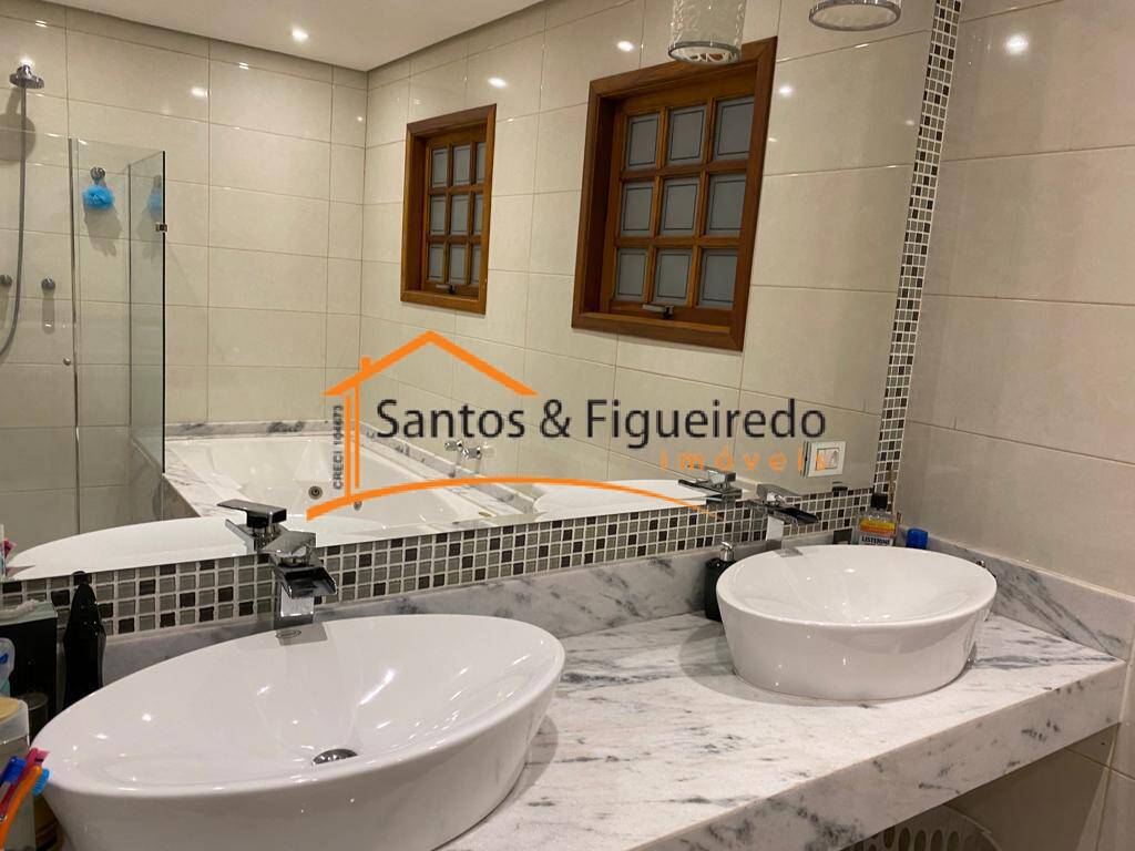 Sobrado à venda com 3 quartos, 200m² - Foto 18